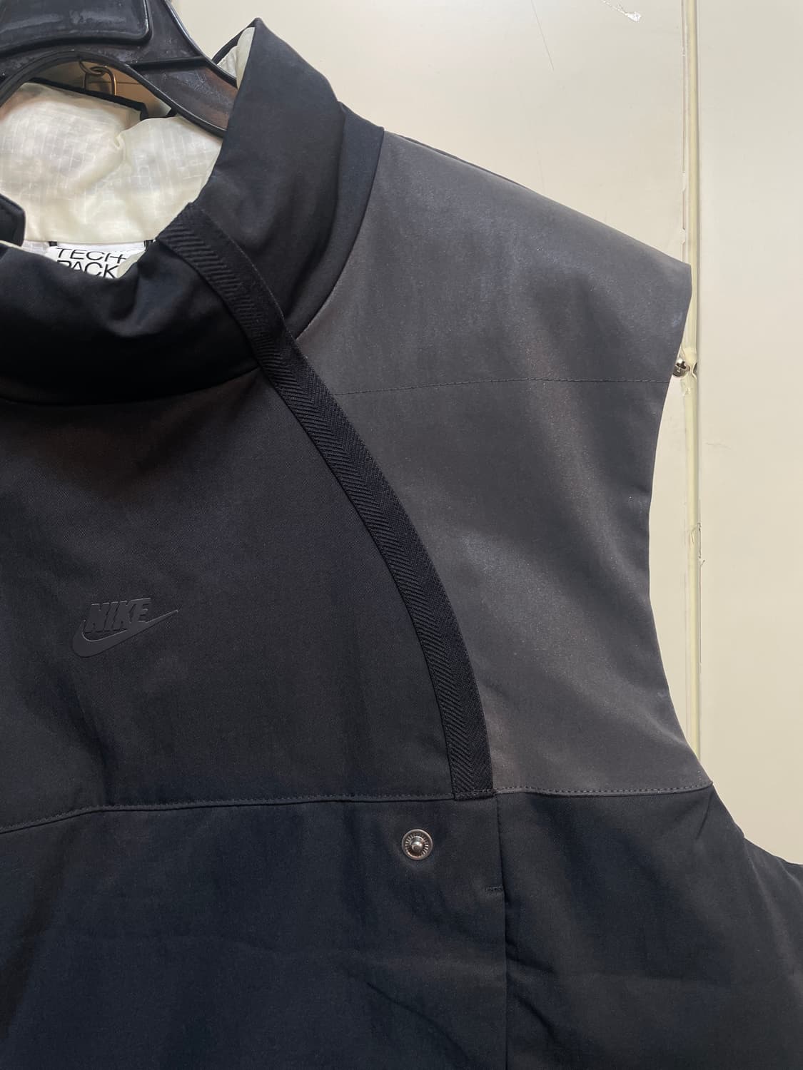 나이키 테크팩 패딩 조끼 상품이미지2