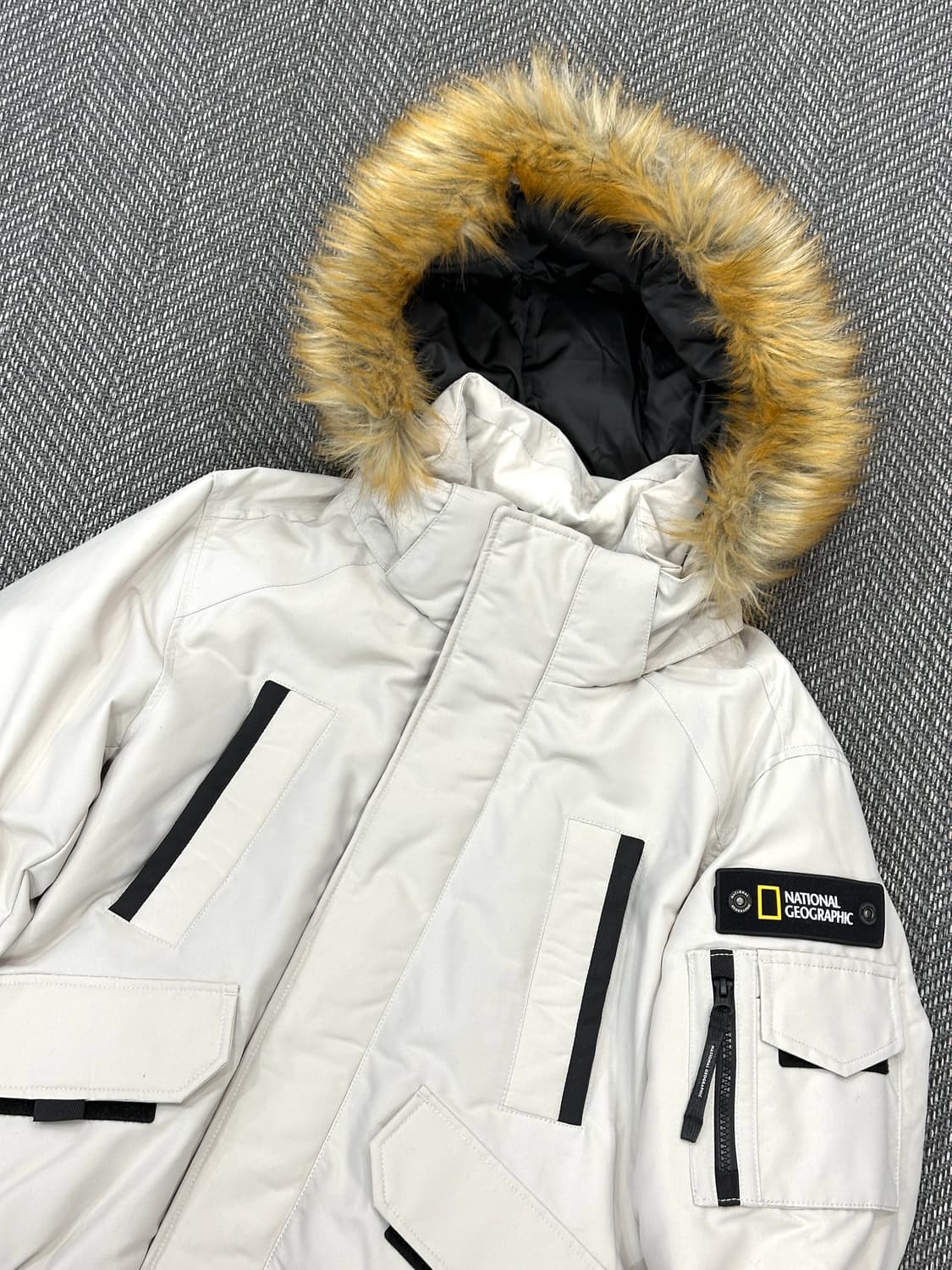 네셔널지오그래픽 타루가패딩 S 상품이미지2