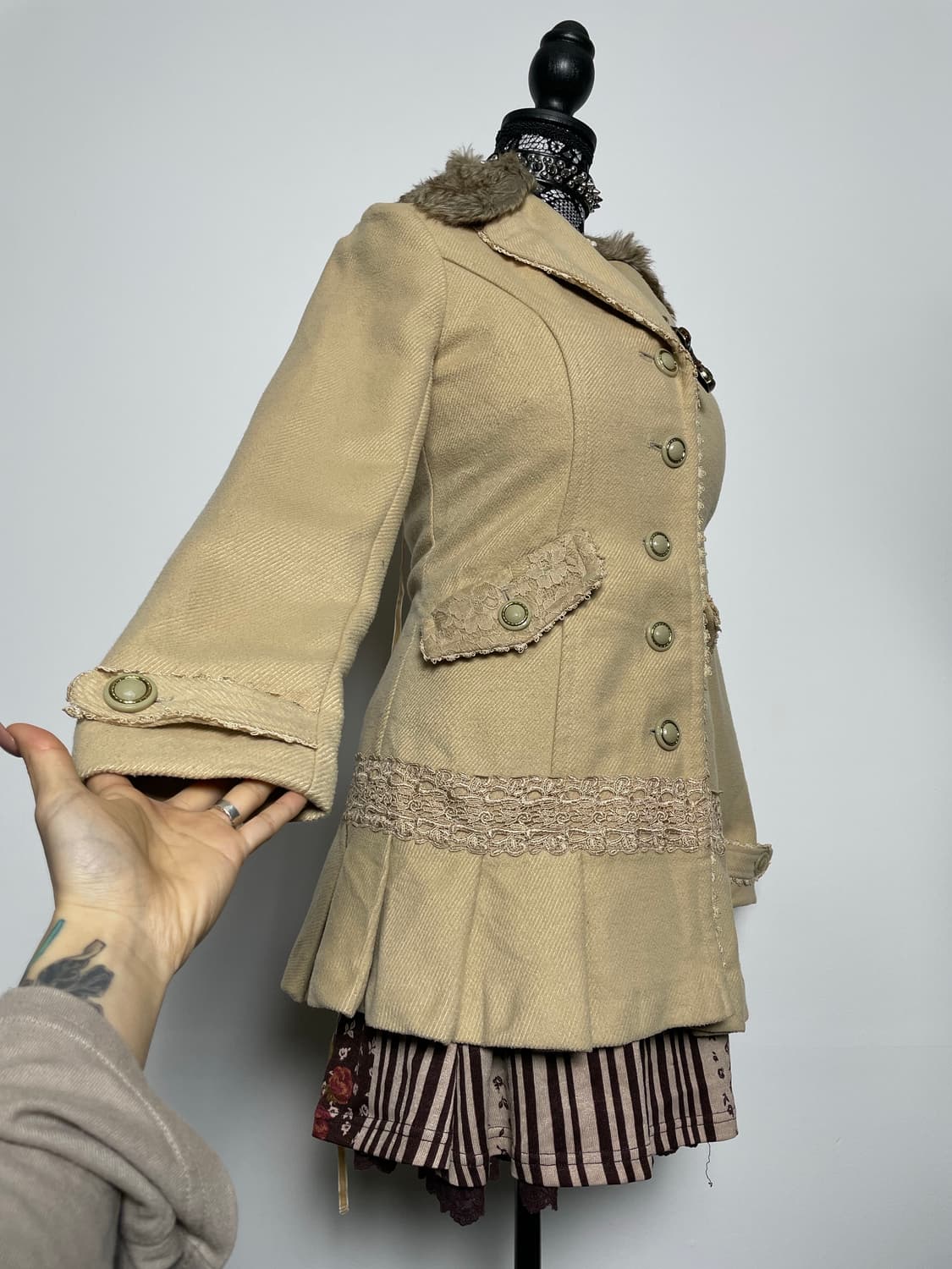 AXES FEMME 엑시즈팜 라떼 갸루 코트 상품이미지5