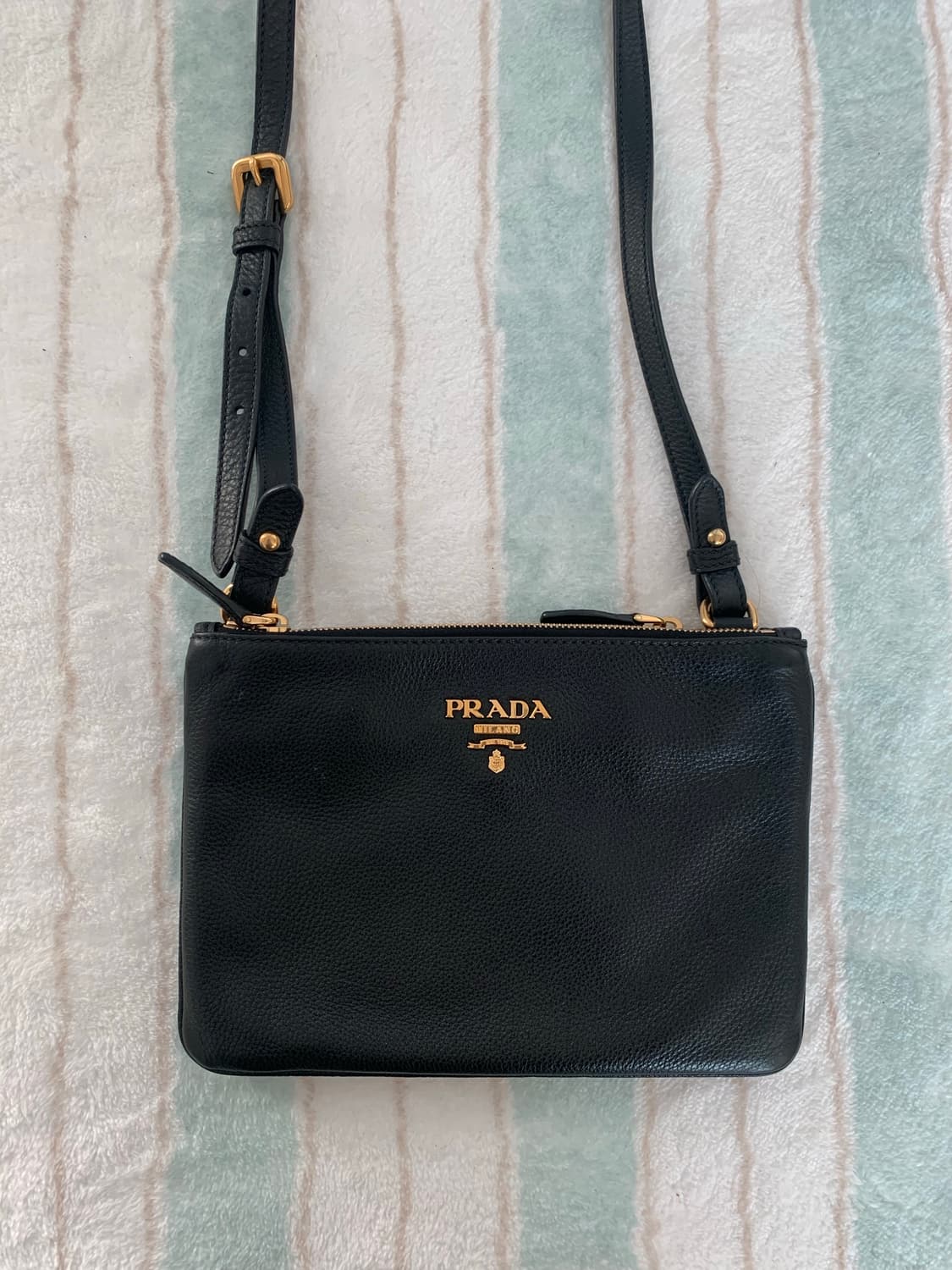 프라다 가방 레더 크로스백 상품이미지2