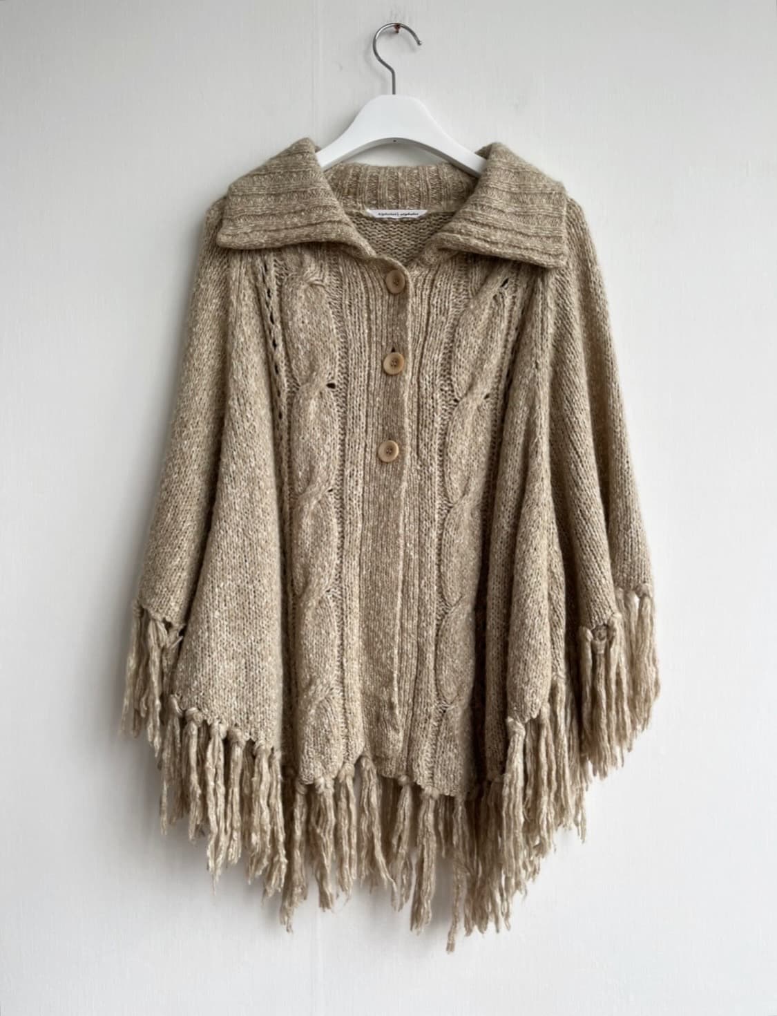 *SALE) Alphabet’s Alphabet 프린지 니트 판초 상품이미지1