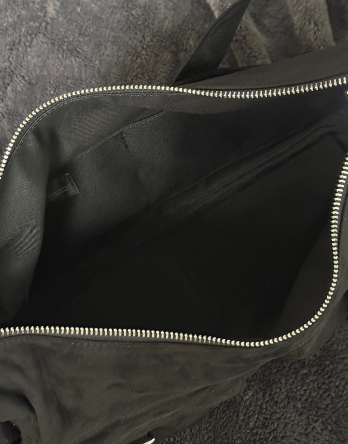 스탠드오일 조이백 스웨이드 블랙 크로스백 상품이미지4