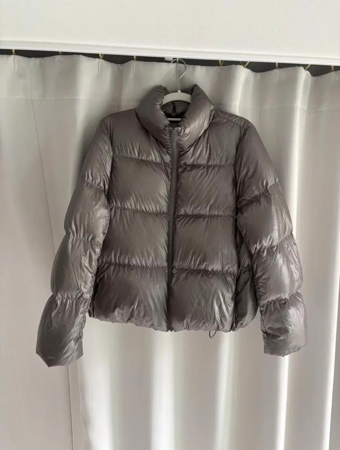 새상품) 유니클로 울트라 라이트 다운 샤이니 푸퍼 패딩 유니클로 패딩 상품이미지1