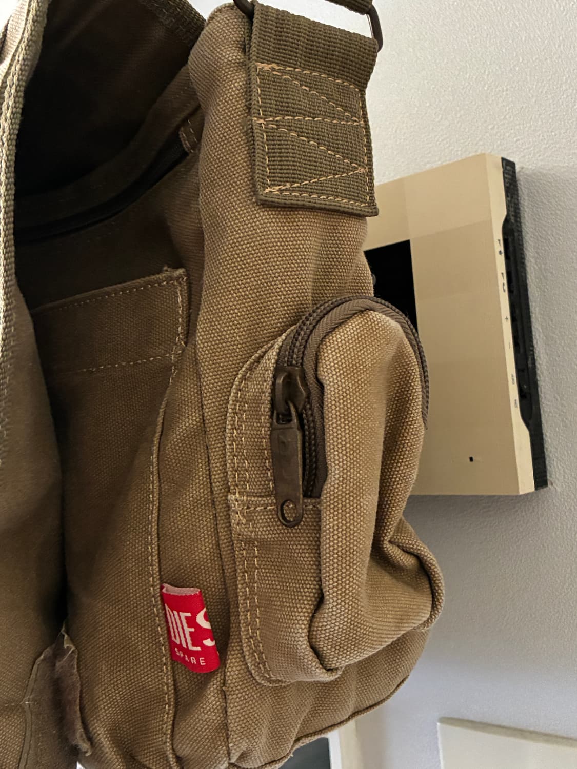 디젤 빈티지 크로스백 상품이미지3