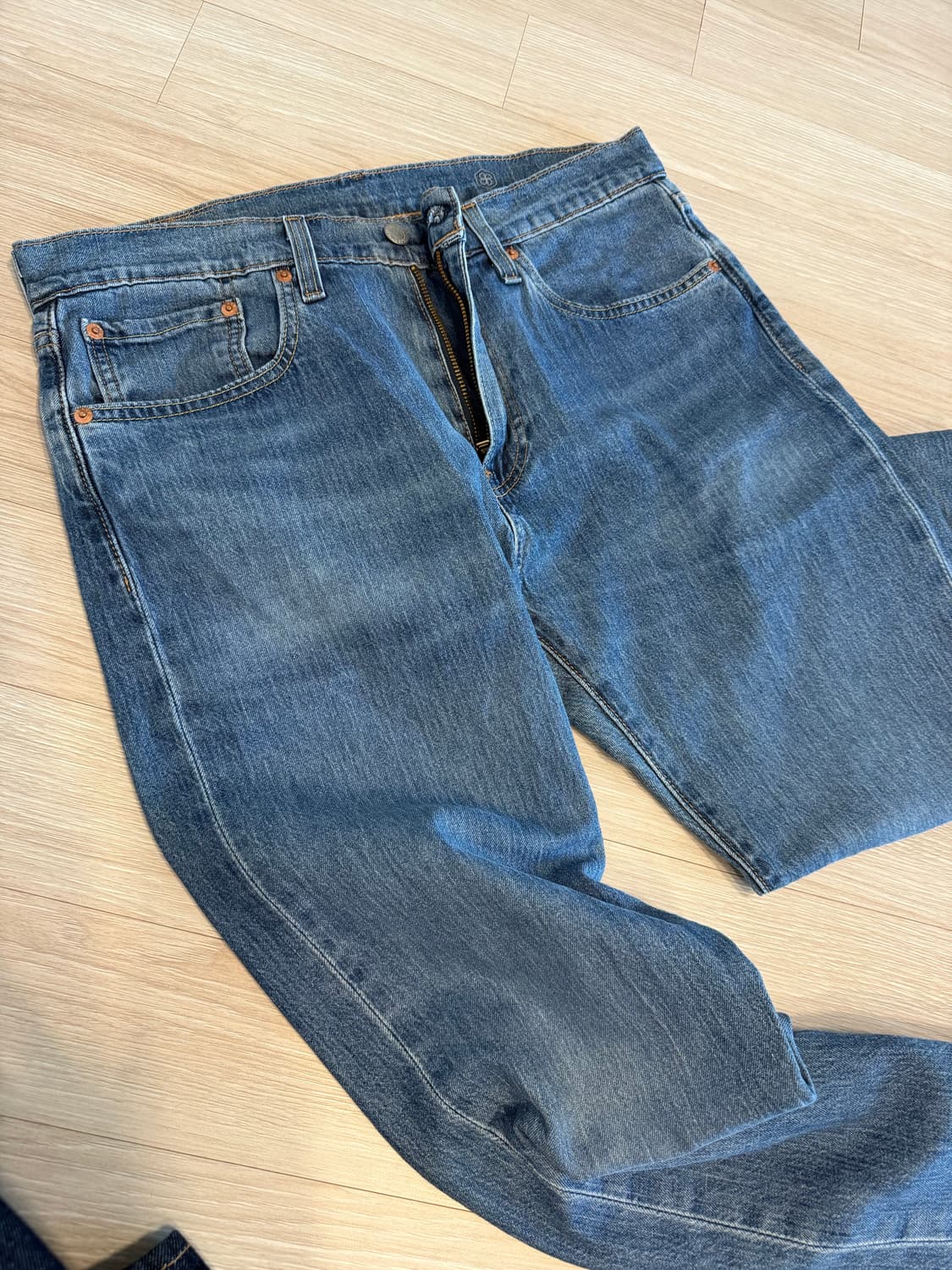 리바이스 502 상품이미지1