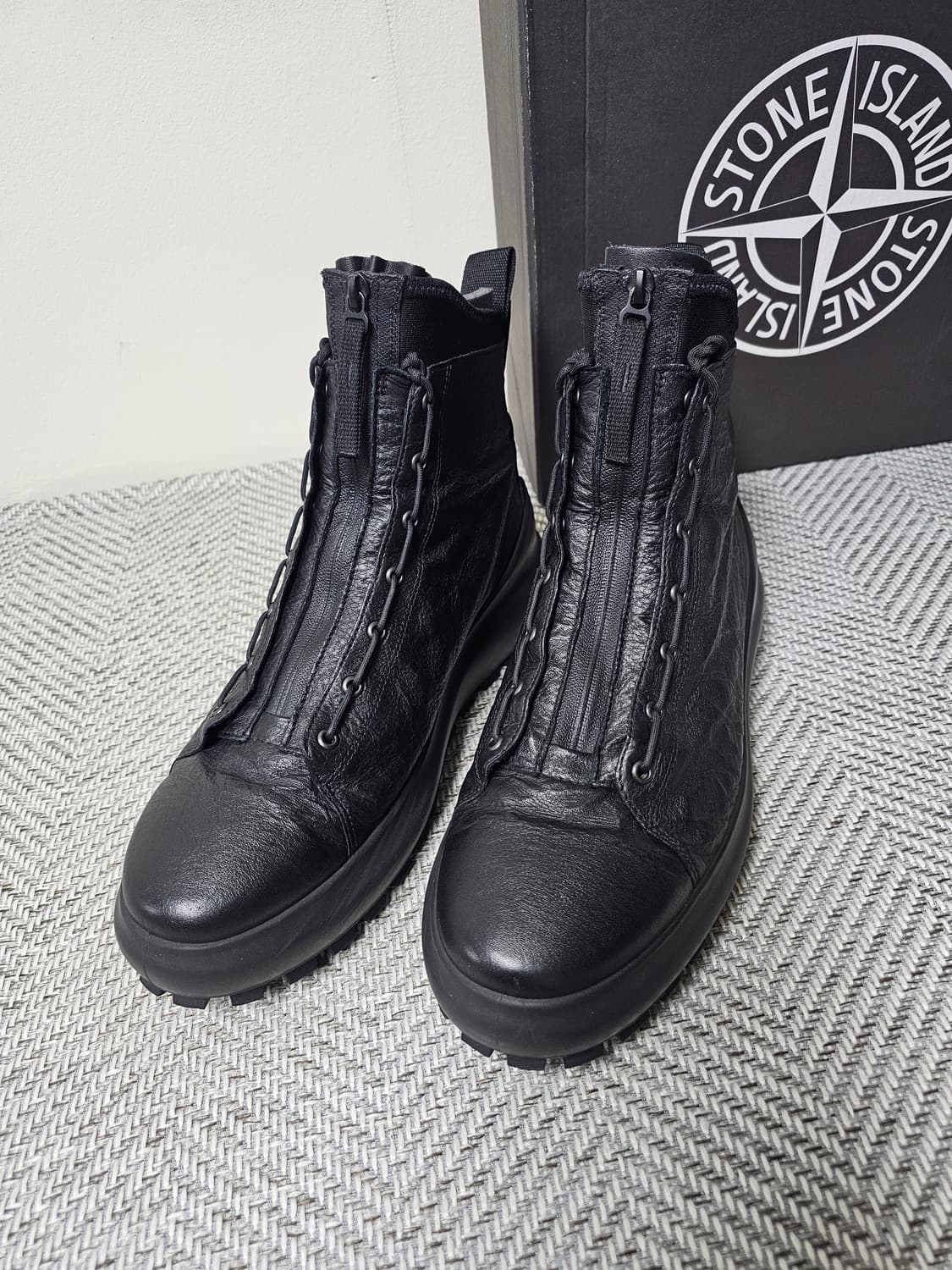 스톤아일랜드 DUAL LACING SYSTEM BOOTS 상품이미지1
