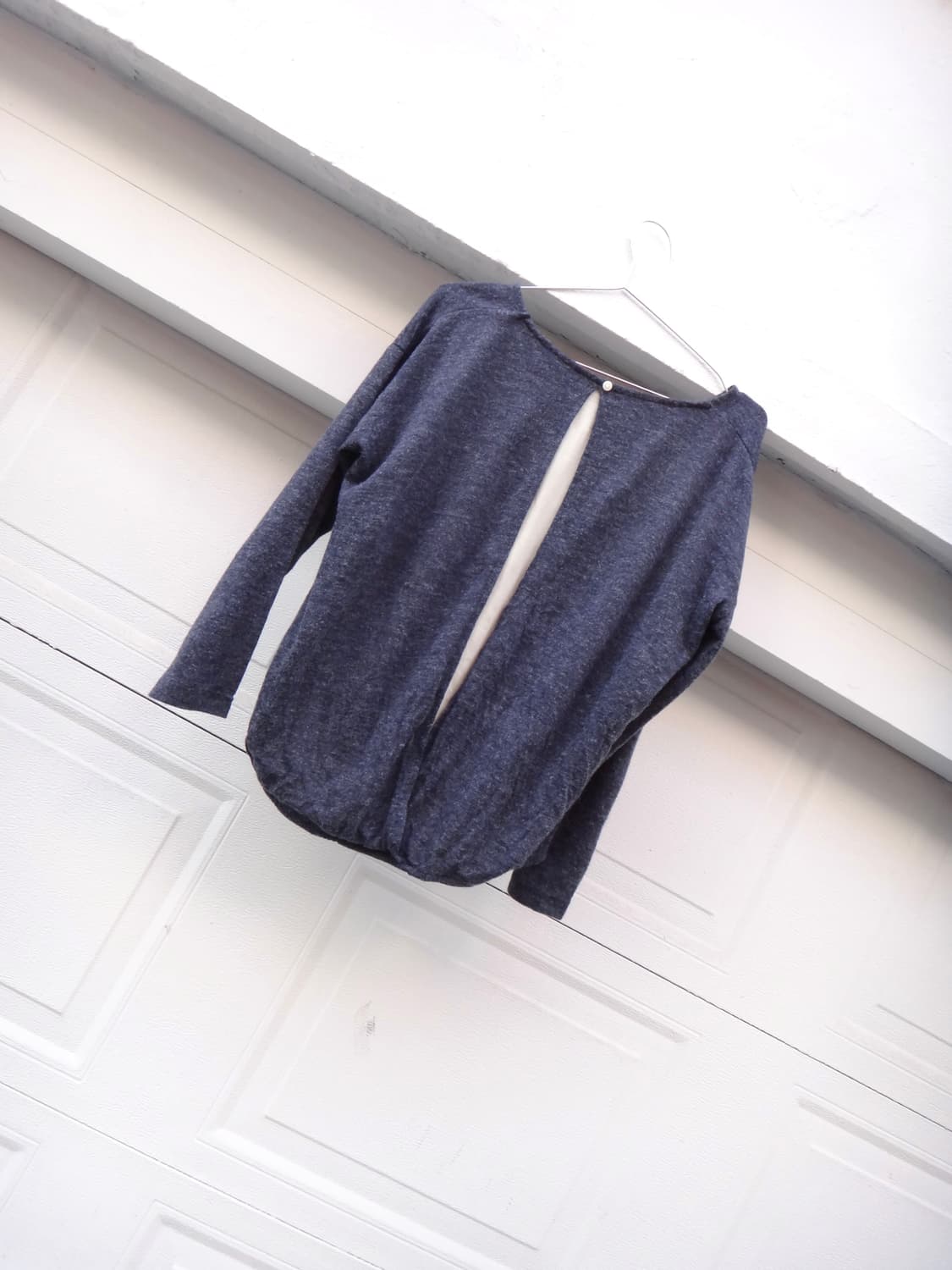 Back silk point top / blue grey 상품이미지1