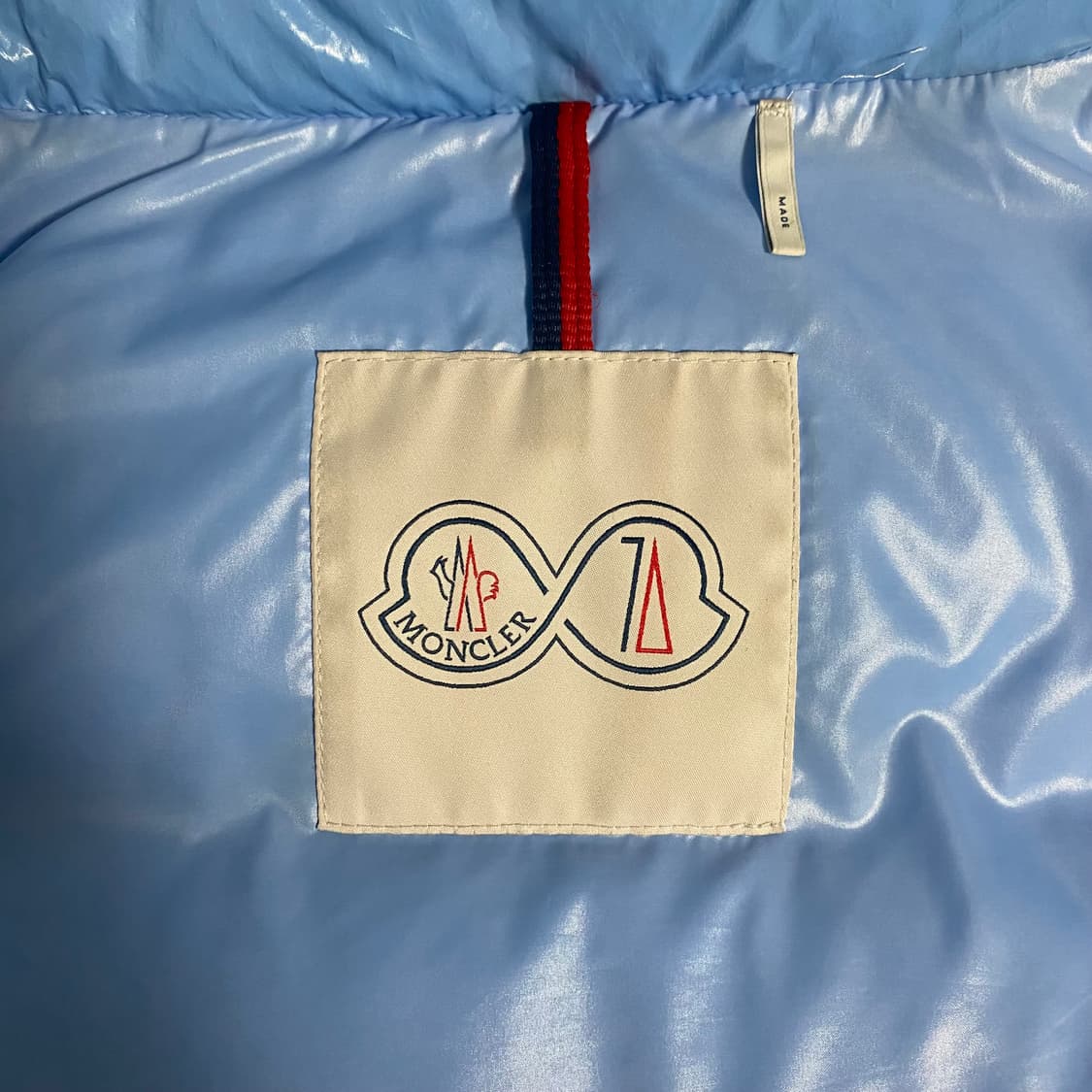 [4] 몽클레어 몽클레르 마야 70 쇼트 다운 자켓 스카이 블루 상품이미지4