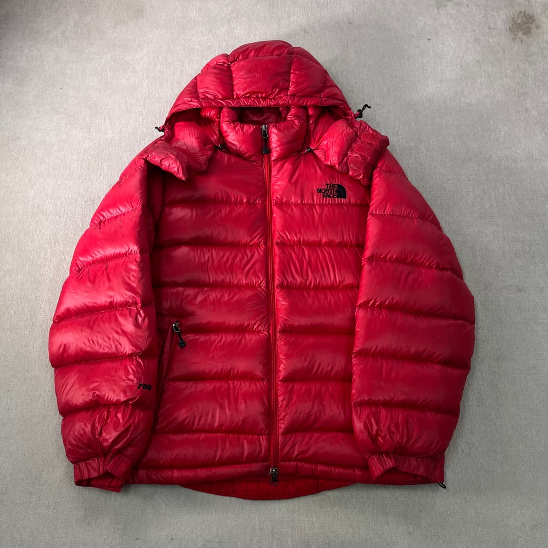 100 노스페이스 700 눕시 필파워 레드 패딩 상품이미지1