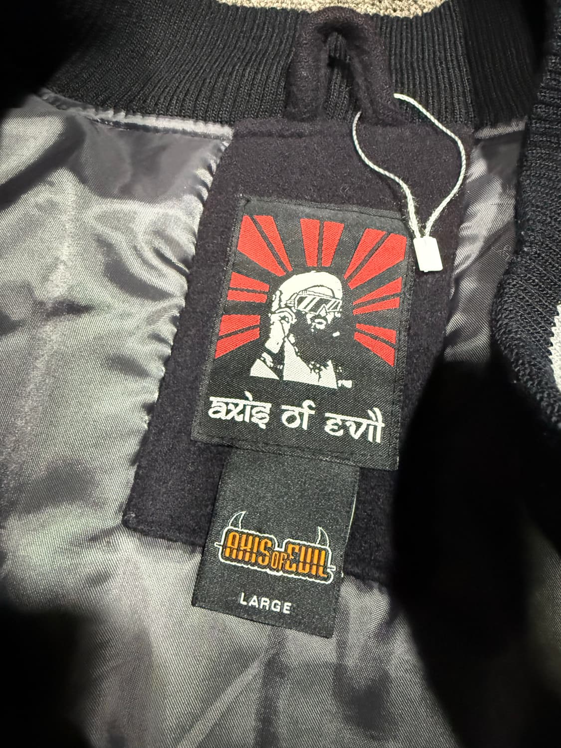 Axis of evil made in hell 빈티지 바시티 자켓 상품이미지3