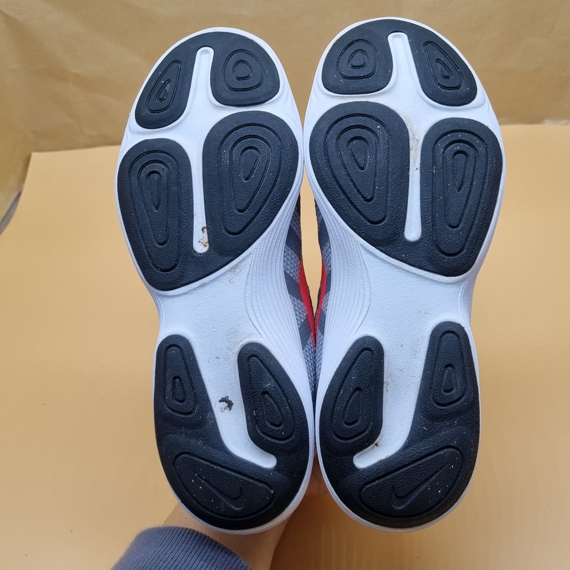 나이키 레볼루션4 여성운동화230. 상품이미지3