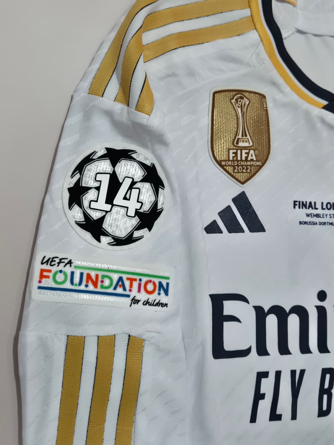 23-24 레알마드리드 홈 주드 벨링엄 긴팔유니폼 L사이즈(하자있음) 상품이미지5