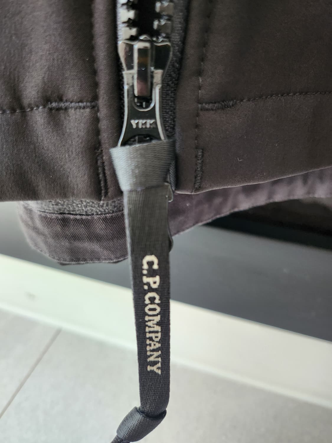 씨피컴퍼니 쉘 고글 자켓 판매합니다 상품이미지9