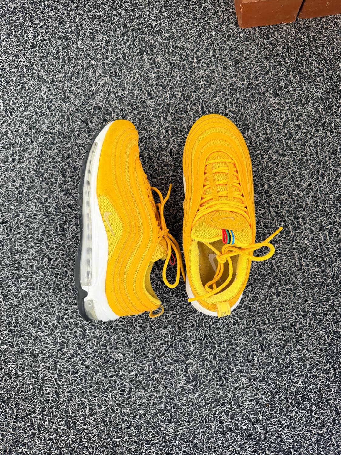 나이키 에어맥스 97 옐로우 260mm 상품이미지4