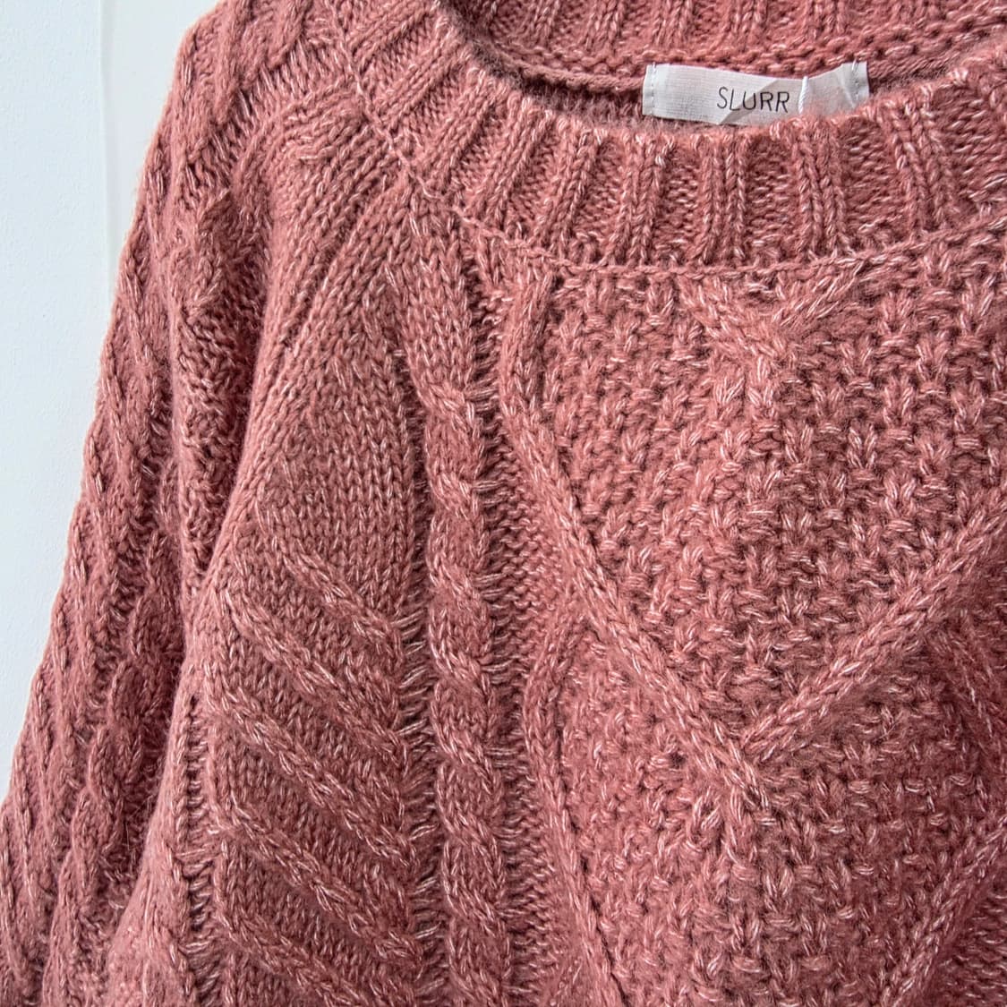 SLURR 그레이시 핑크 케이블 벌룬 소매 니트 상품이미지5