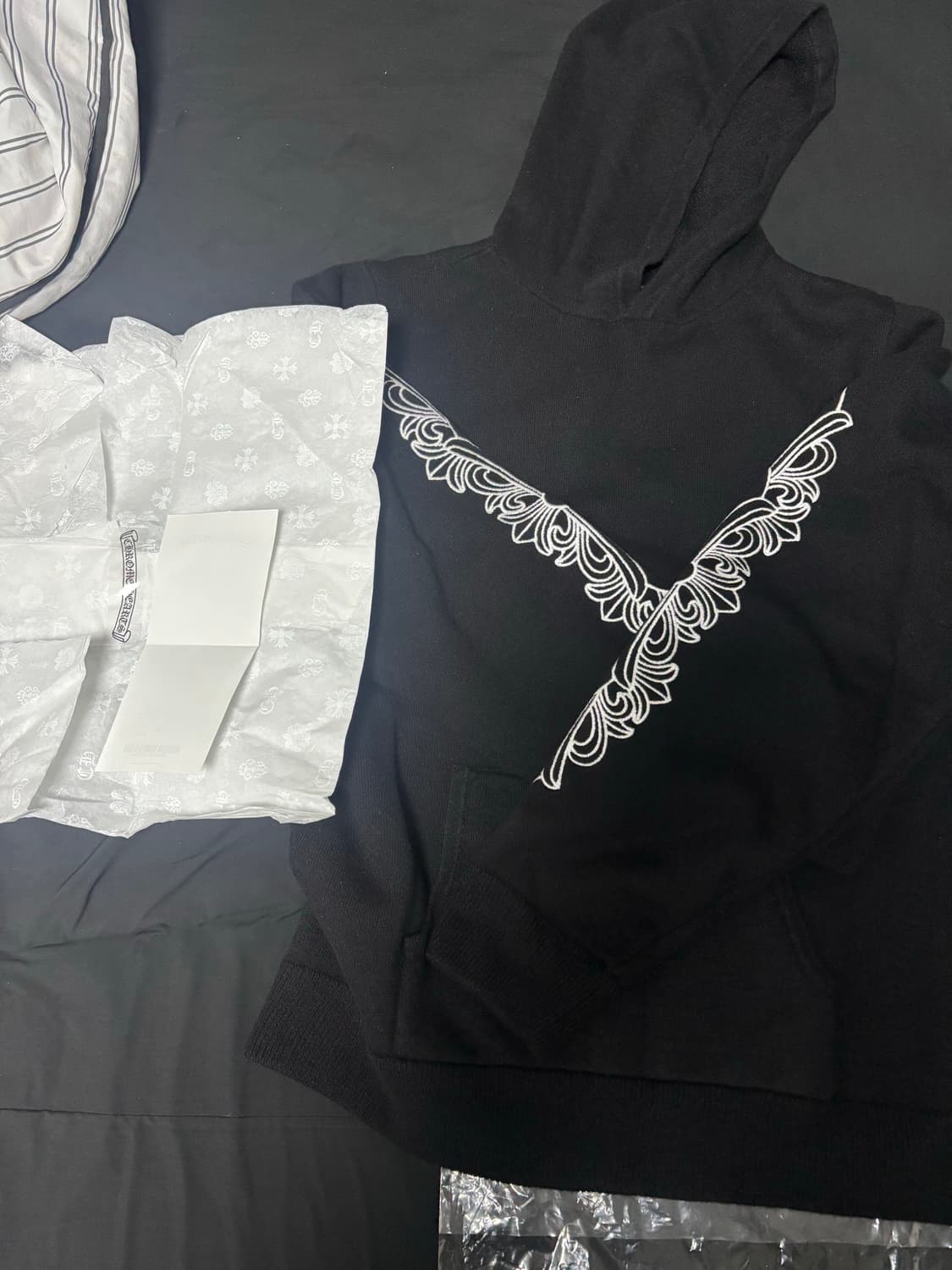 크롬하트 플로랄자수 캐시미어 후드티 상품이미지1