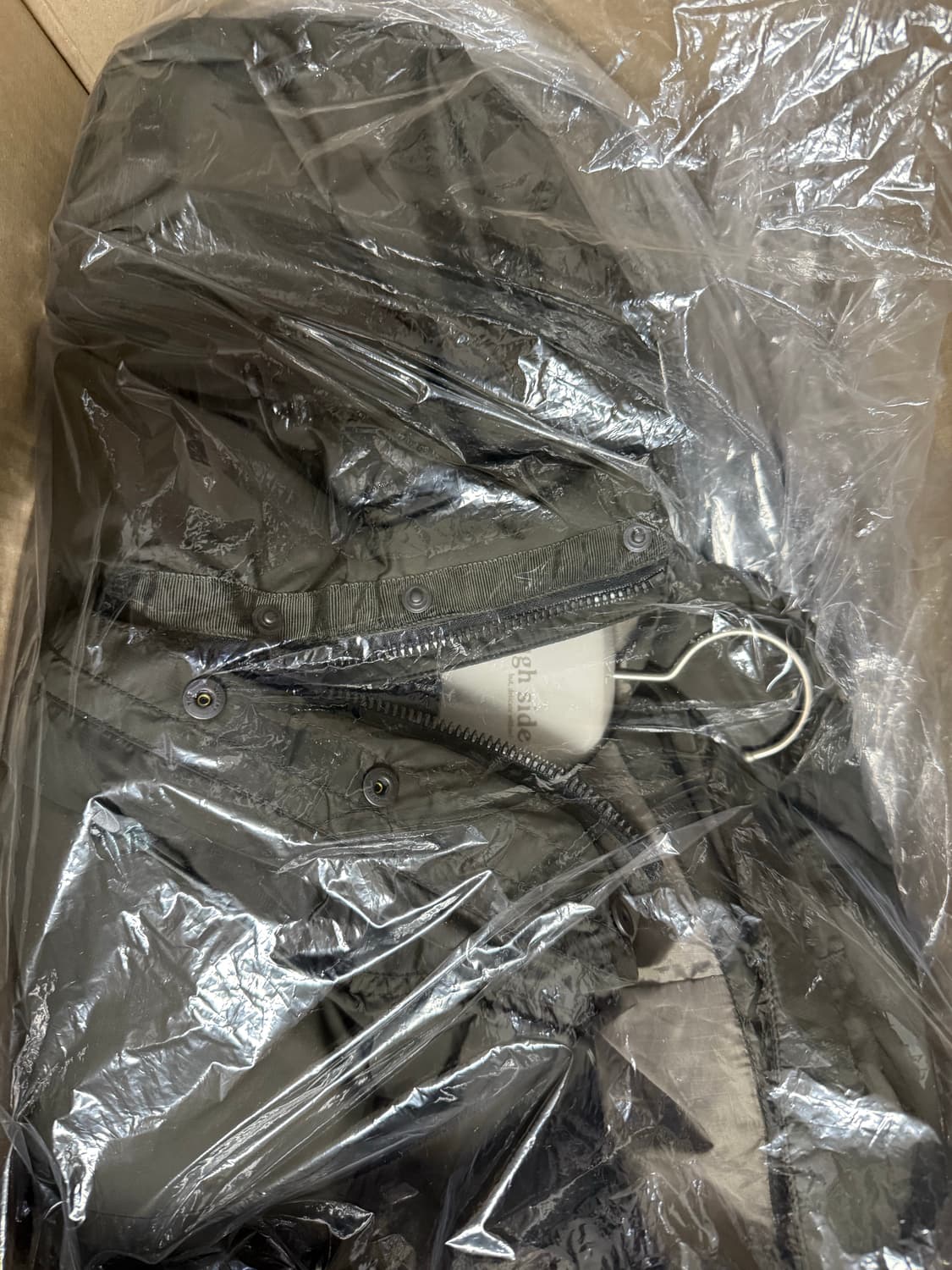 [새상품] 러프사이드 클라우드 파카 다크 올리브 1사이즈 상품이미지3