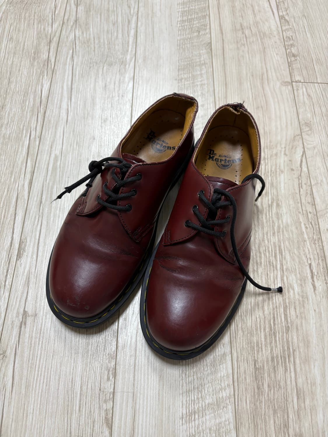 닥터마틴 1461 3홀 체리레드 270 상품이미지1