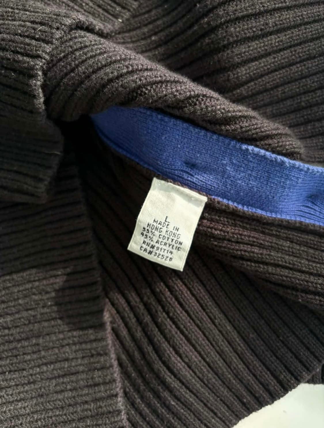 아르마니 익스체인지 사선 버튼 니트 상품이미지4