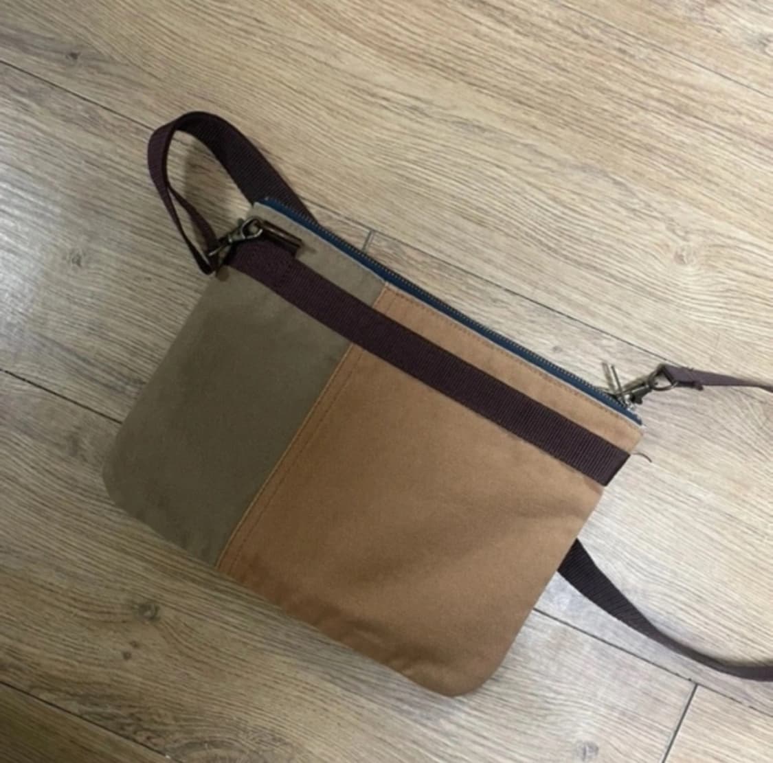 칼하트 리폼 크로스백 상품이미지2