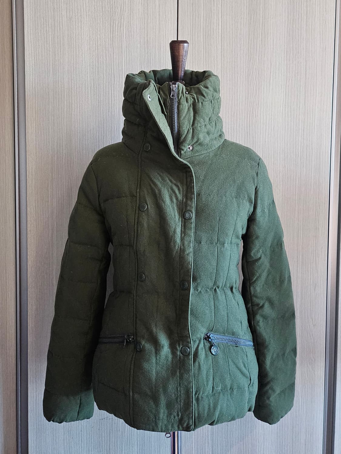 (정가150만원대)몽클레어 여성 클래식 숏 거위털 패딩 44~55 상품이미지4