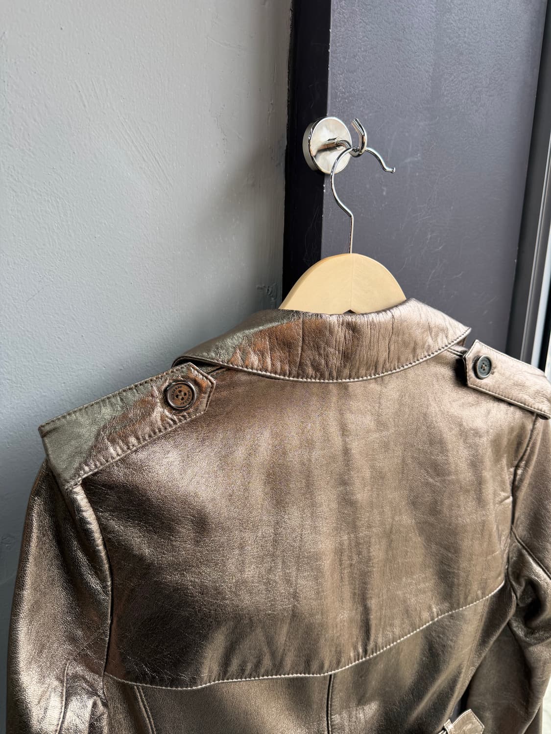 IT40/ 버버리 램스킨 메탈릭 트렌치코트 상품이미지8