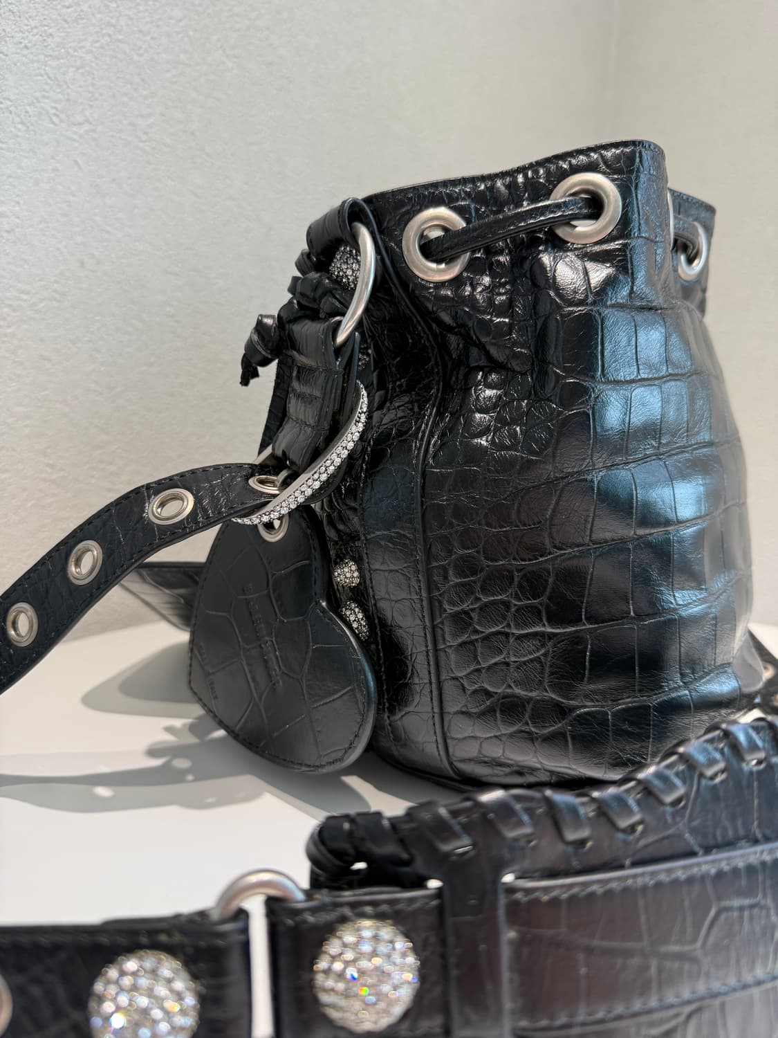 발렌시아가 르카골 버킷백 상품이미지6