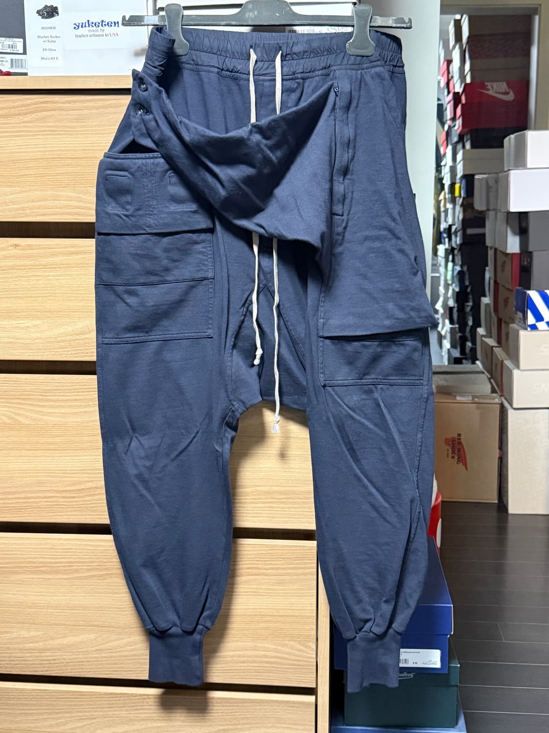 릭오웬스 앞가리개 조거 팬츠 패스포트 색상(다크 네이비) 상품이미지1