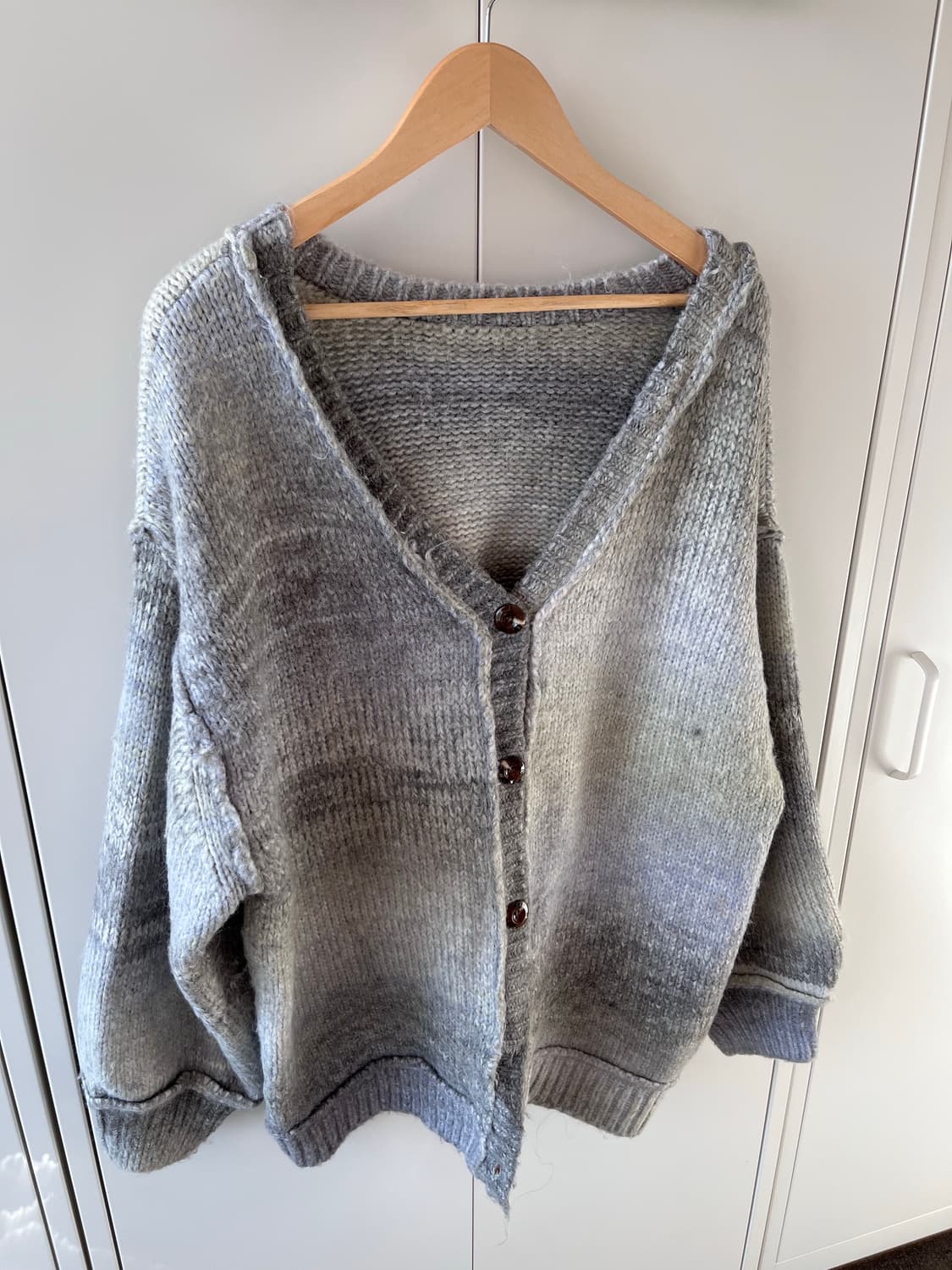 Kastane 블루그레이 그라데이션 헤비 니트 가디건 상품이미지9