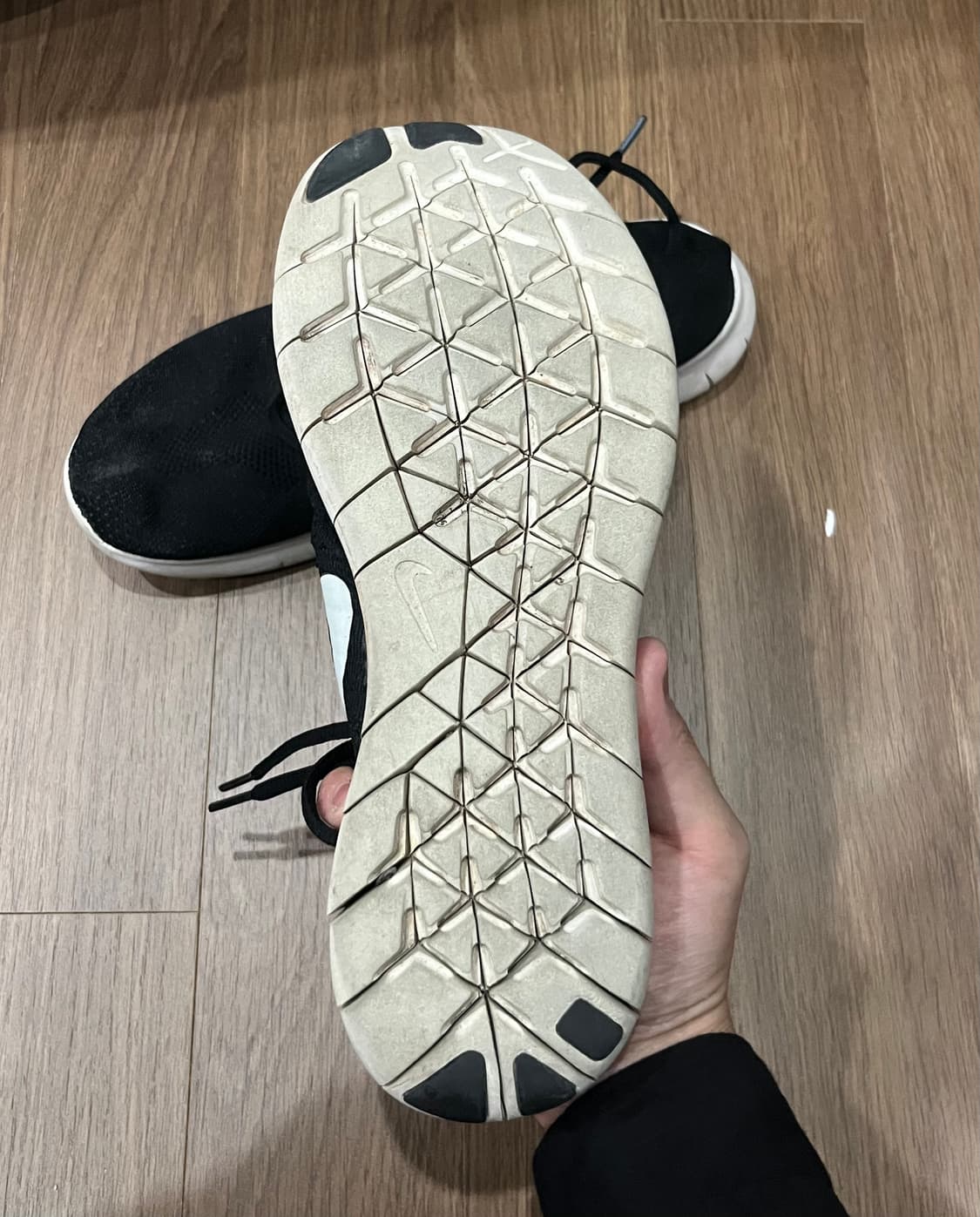 나이키 프리런 러닝화 블랙 275 상품이미지3