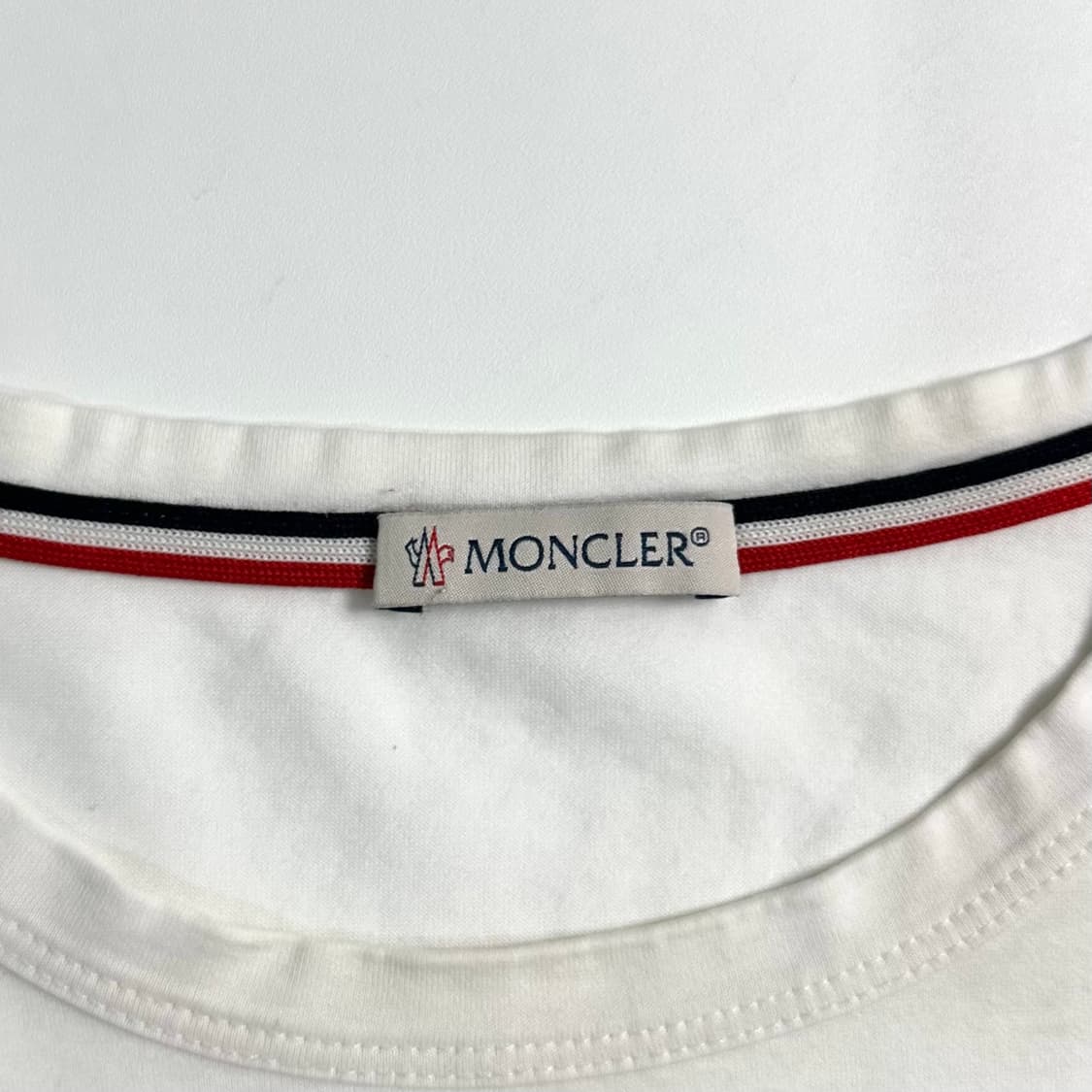 몽클레어 화이트 반팔티 상품이미지7