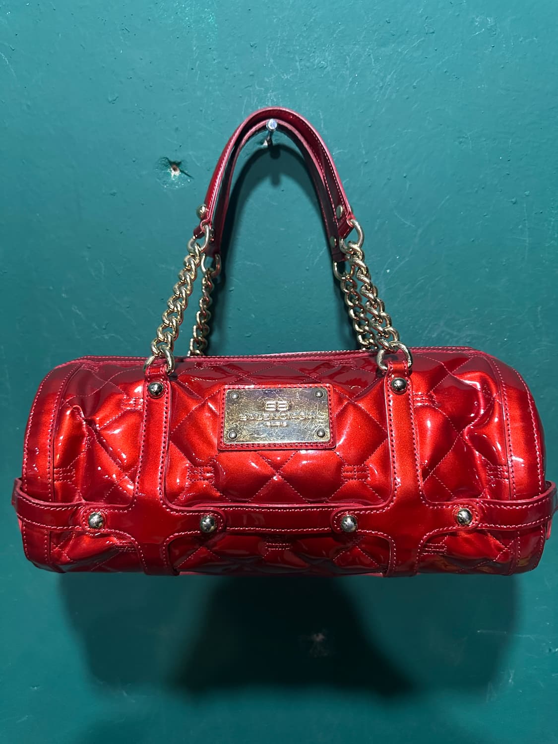 발렌시아가 에나멜 망치 숄더백 상품이미지1