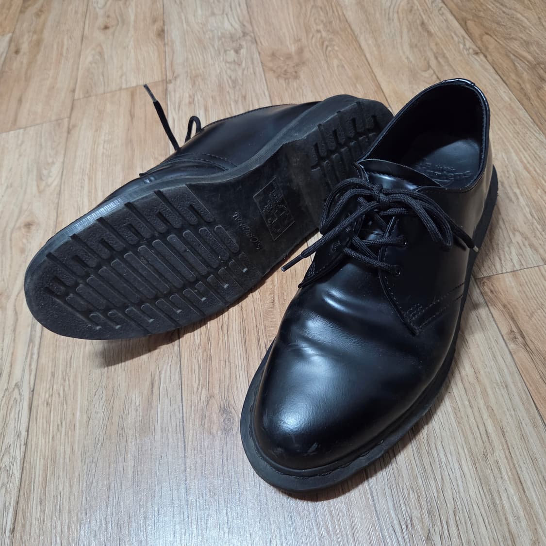 닥터마틴 1461 3홀 모노 270 상품이미지2