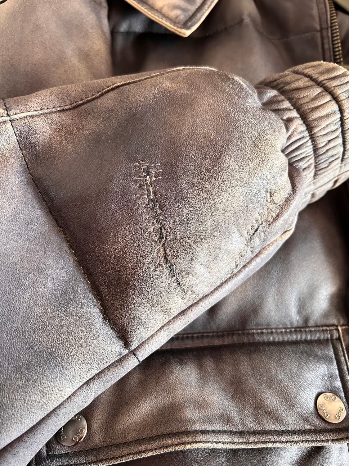 돌체앤가바나 워싱 가죽 패딩 상품이미지10