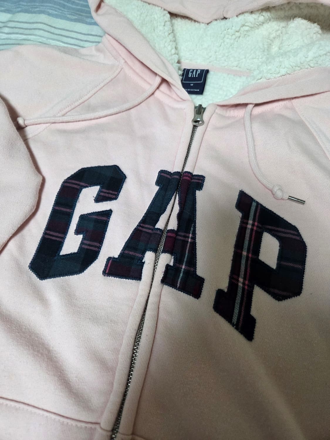 갭 딸기우유 대장템 후드집업 상품이미지4