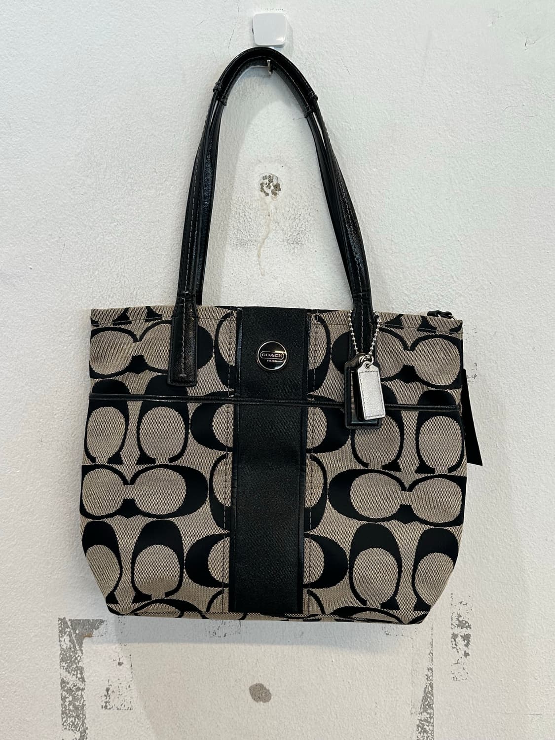 Coach pattern hand bag 상품이미지1