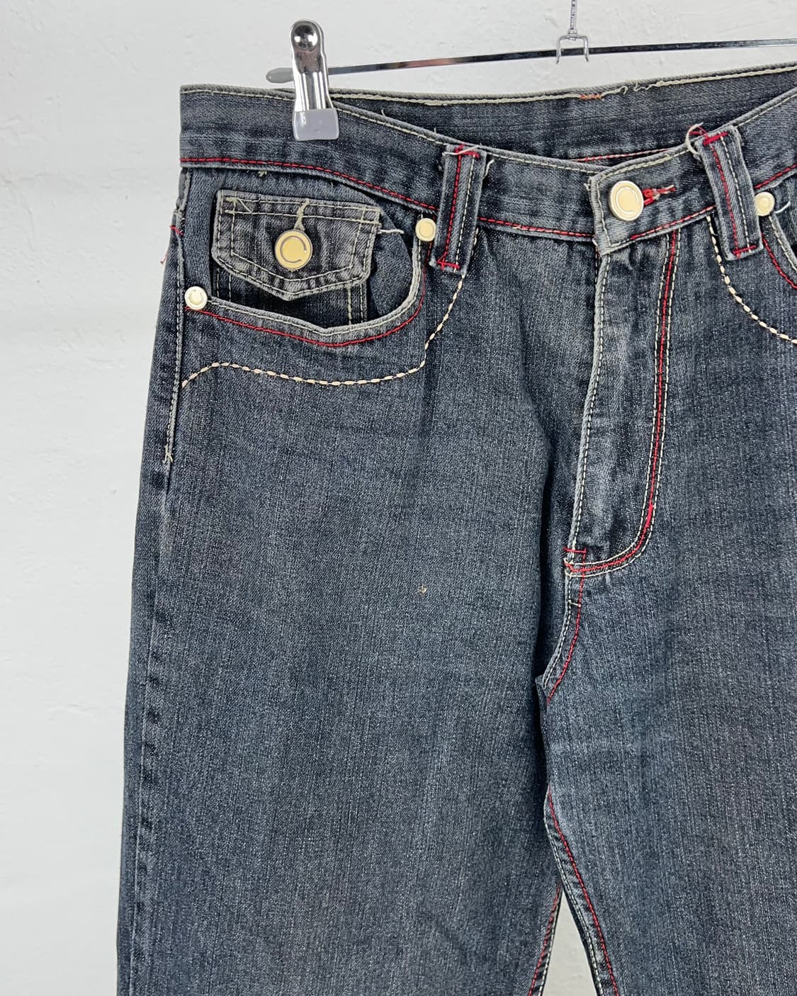 쿠지 오리엔탈 자수 디스트레스드 가먼트 워시 데님 팬츠 상품이미지3