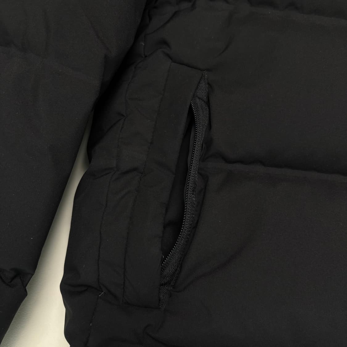 라퍼지스토어 덕다운 심리스 미니멀 푸퍼 숏패딩 상품이미지4