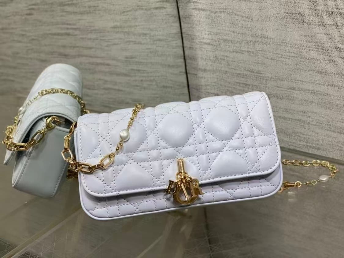 디올 시그니처 넝쿨 체크로 클래식한 레터링 참장식 상품이미지1