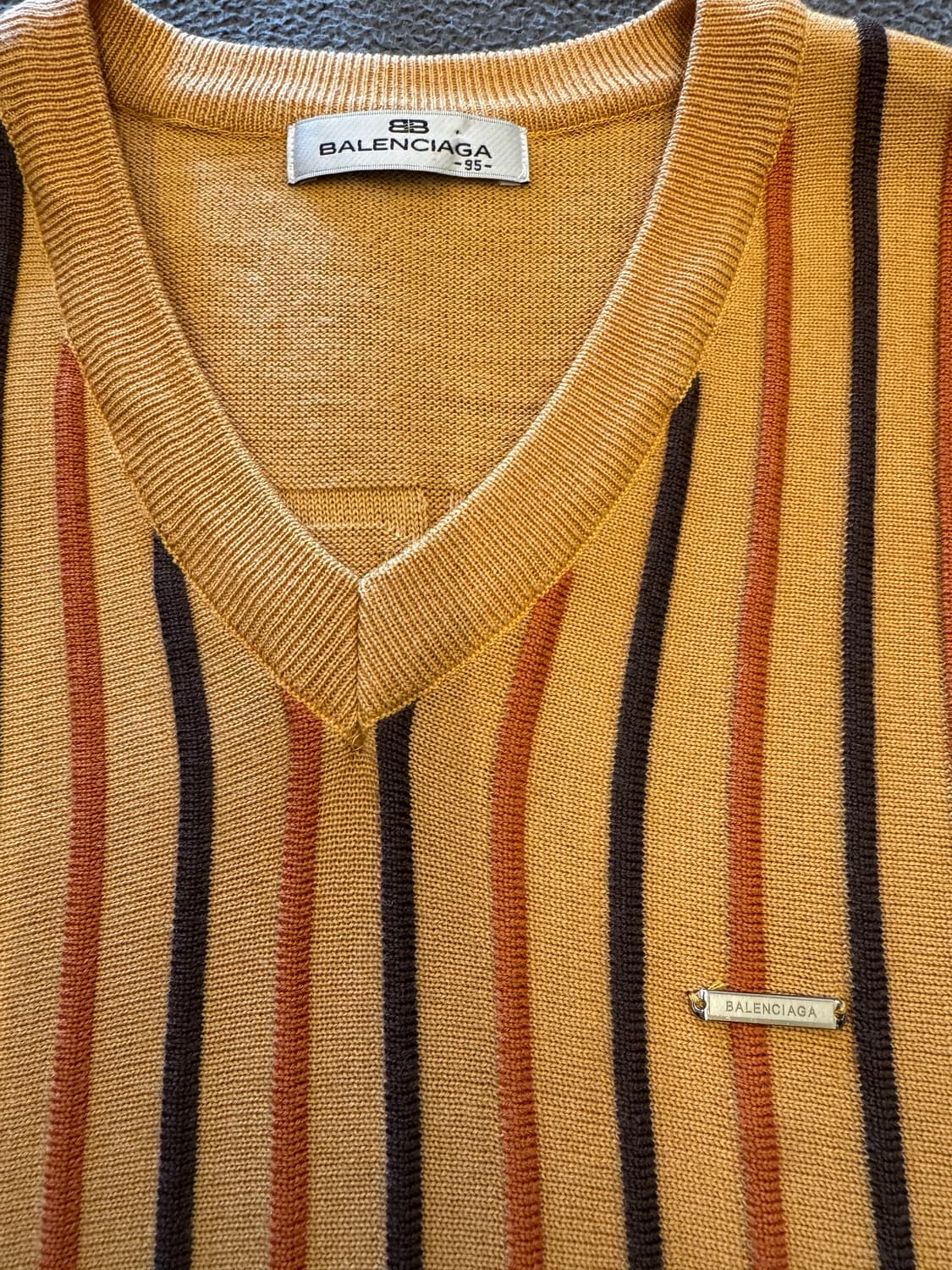 발렌시아가 빈티지 니트 조끼 처분  상품이미지3