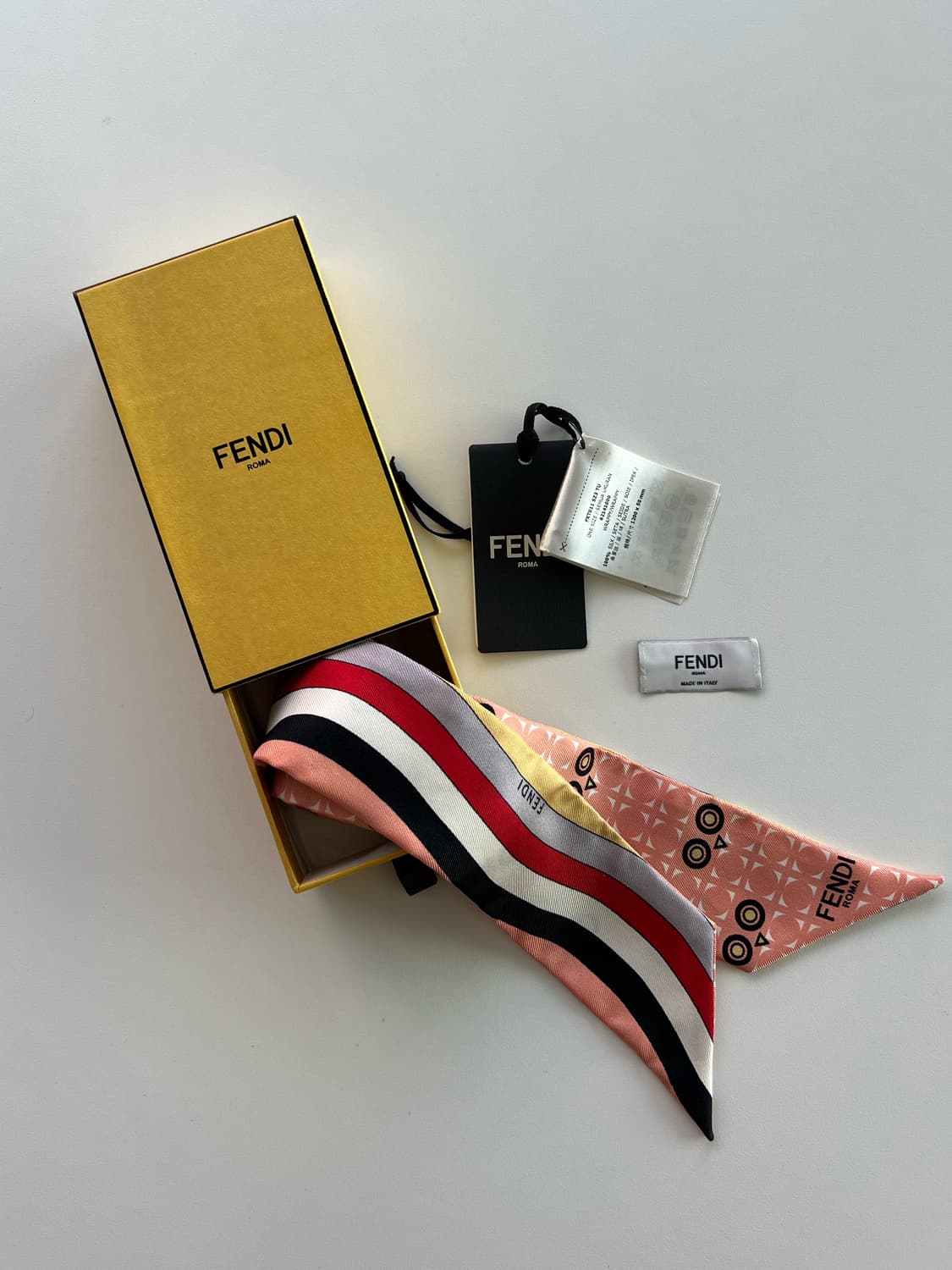 펜디 트윌리 스카프 상품이미지1