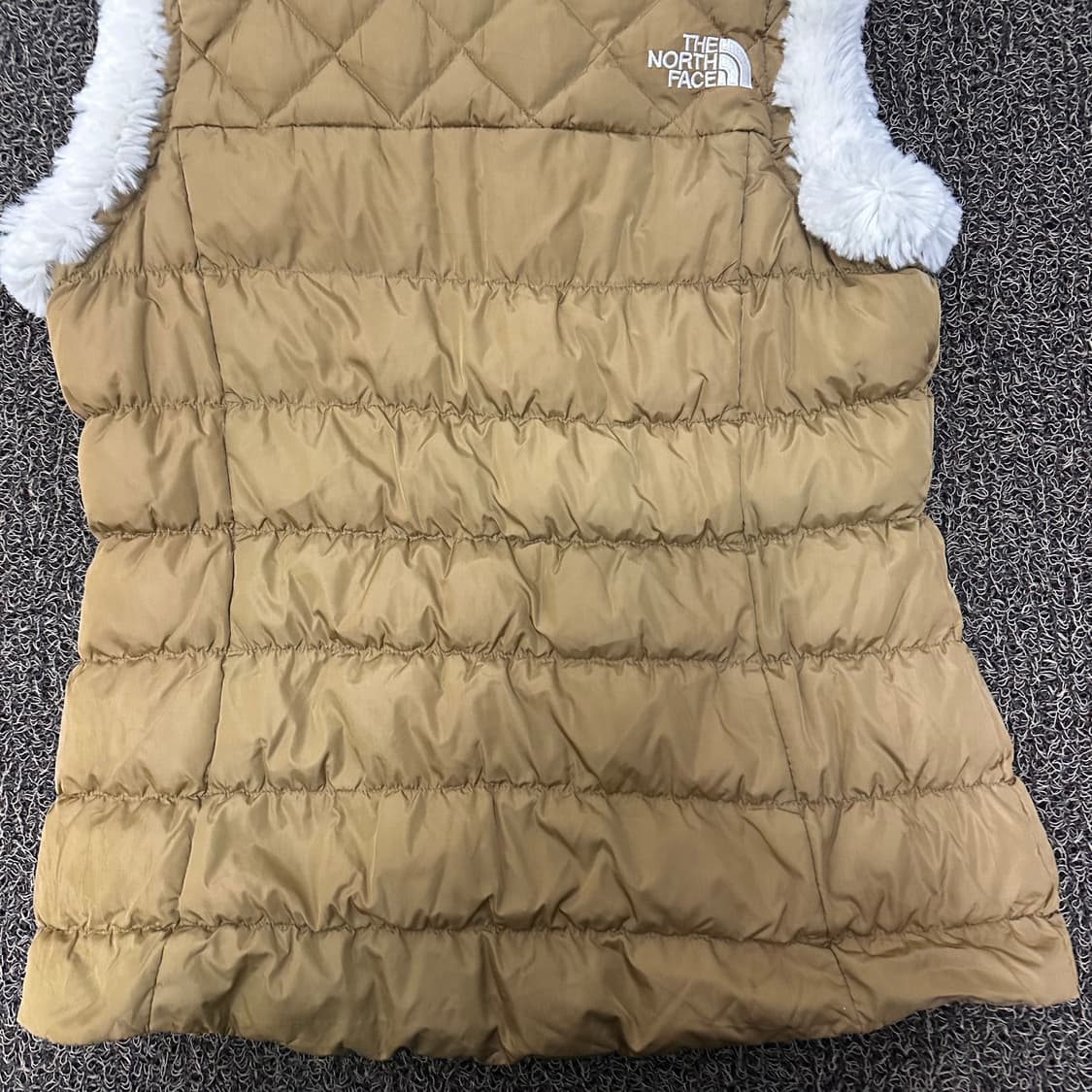 노스페이스 여성 구스다운 패딩 조끼 85(M) 상품이미지6