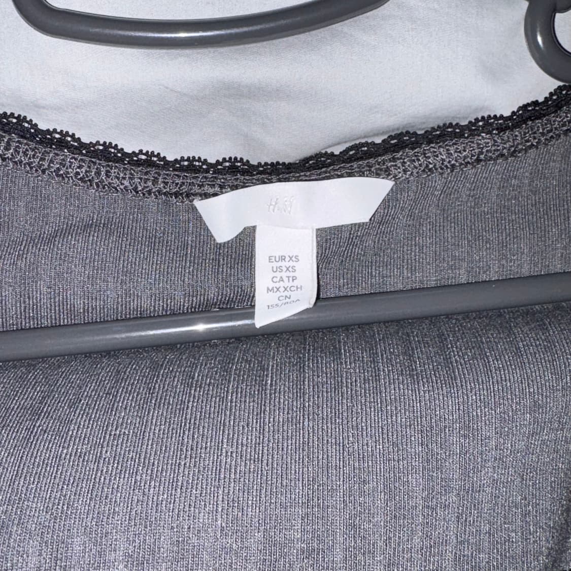 H&m 딥그레이 레이스 롱슬리브 상품이미지3