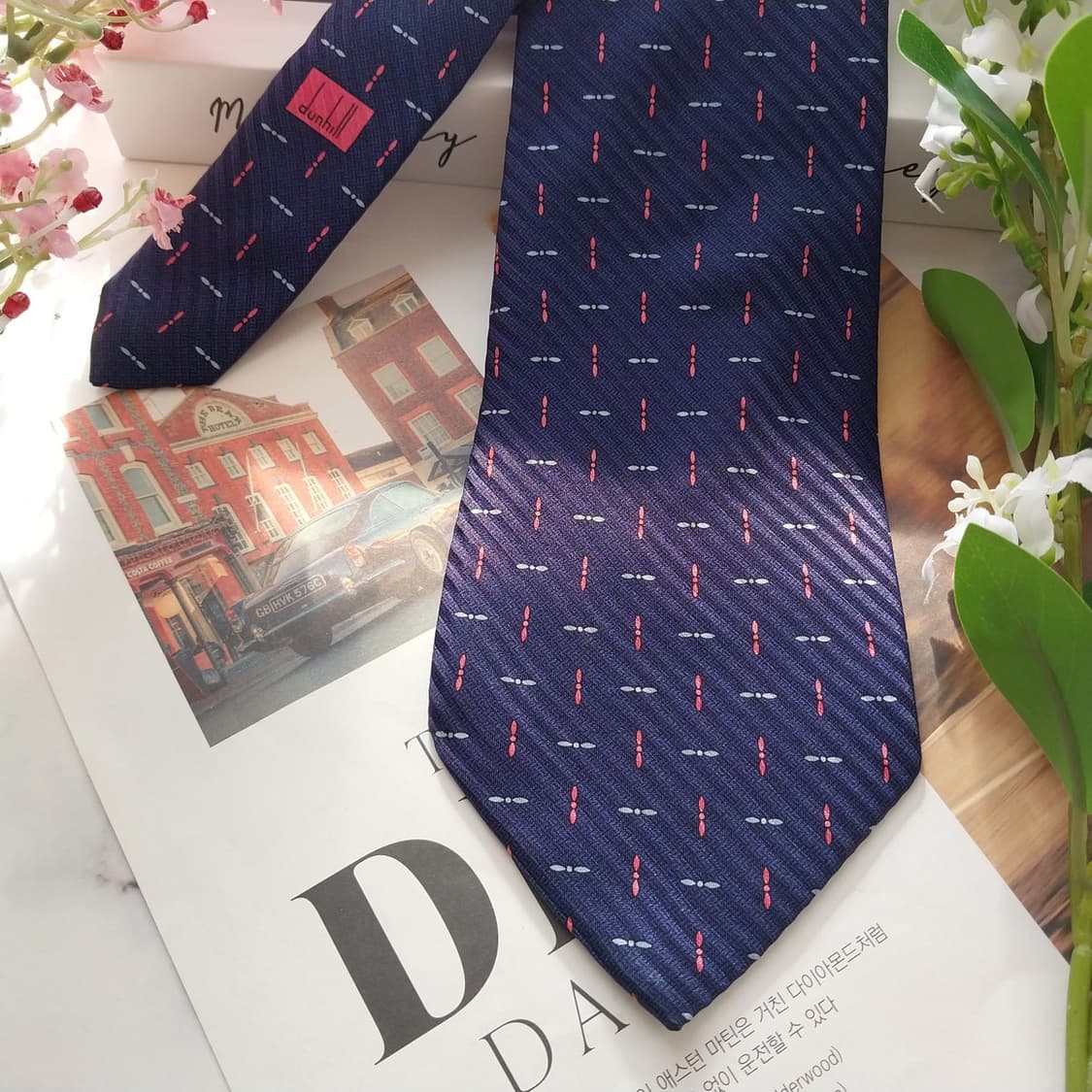 던힐 실크 네이비 프로펠러 패턴 넥타이 9.5cm A+등급 K1545
 상품이미지4