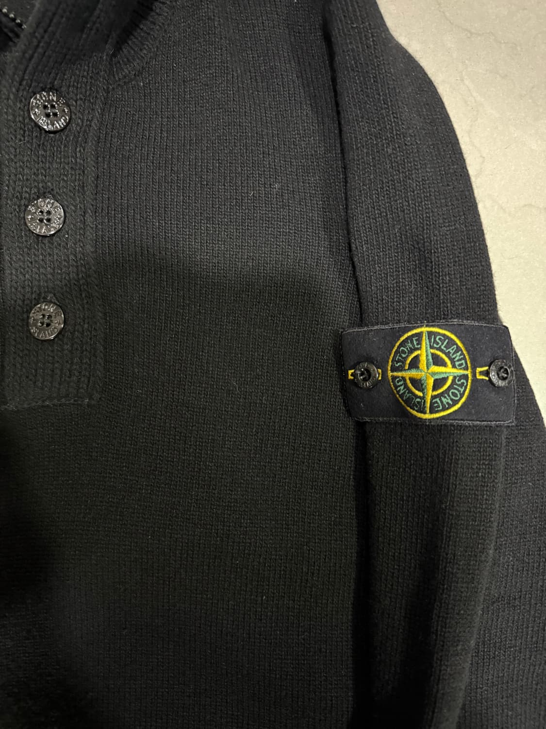 [당일출고,L사이즈] 스톤아일랜드 램스울 반집업 니트 상품이미지2