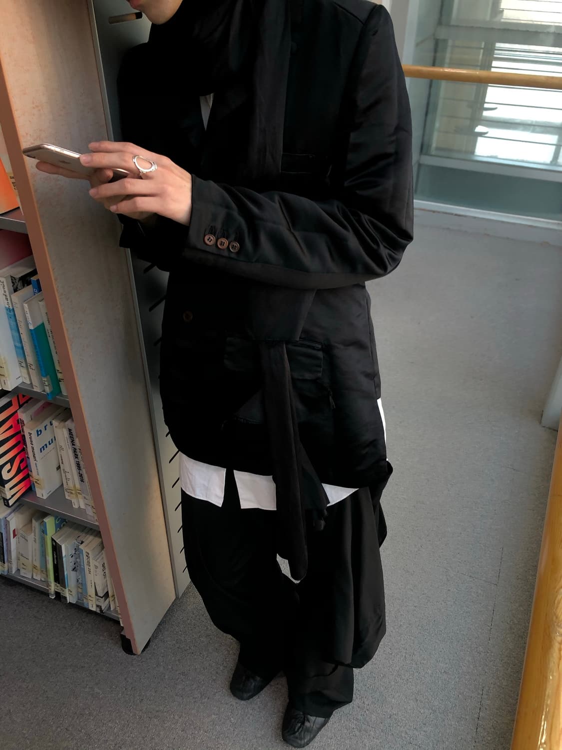 꼼데가르송 24aw 러플 사선 하이넥 블레이저  상품이미지10