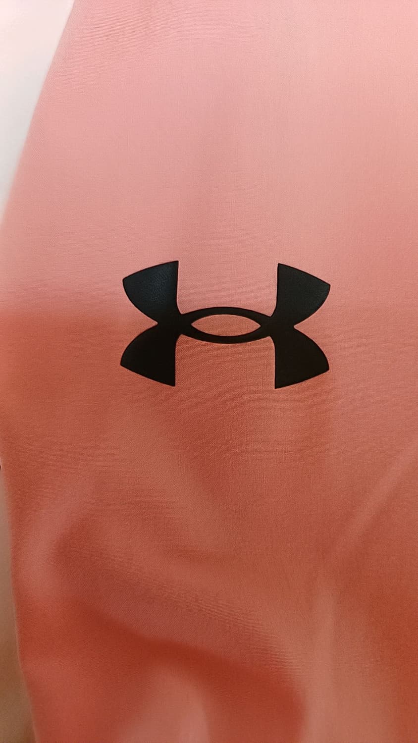 언더아머 얇은집업 L 여성77 가슴53 기장61 상품이미지5