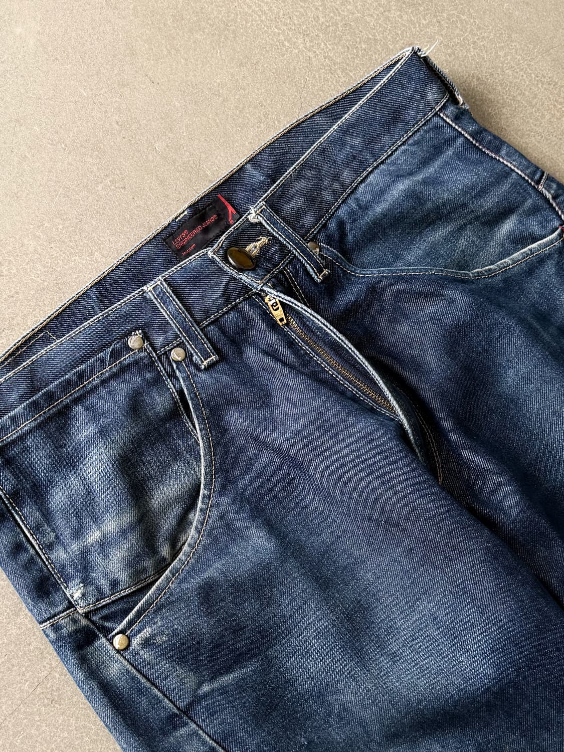 Vintage Levi's Engineered Jeans 상품이미지4