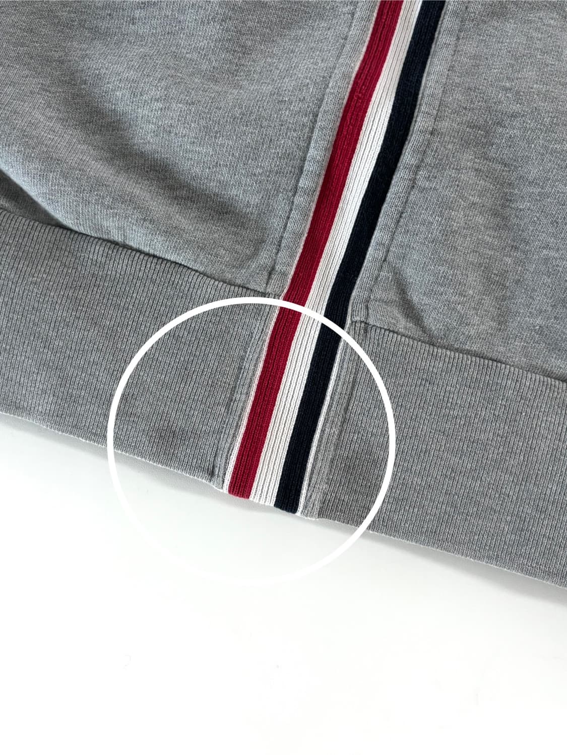 Thom Browne 톰브라운 백삼선 스웻셔츠 상품이미지8