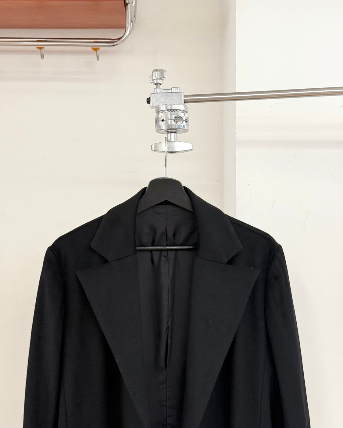 요지 야마모토 블랙 펨므 버튼리스 코트 상품이미지2